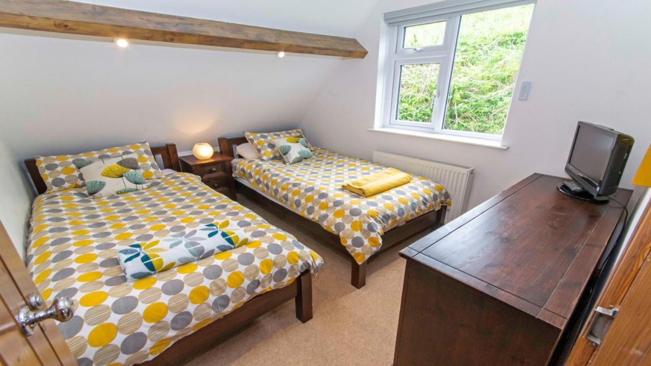 Stables Croyde | 4 Bedrooms / Sleeps 8 | Sea & Beach Views Exterior photo